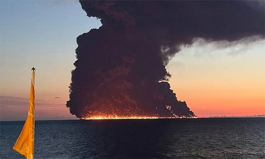 Oil tanker